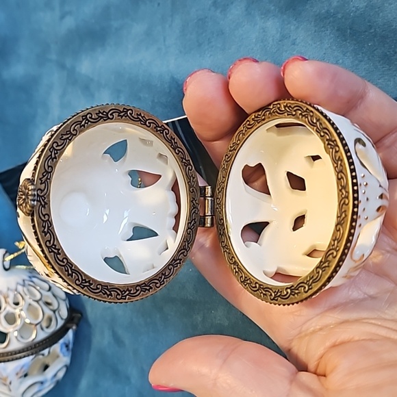 2 beautiful original Seagull Studio ornaments ,new with tag, trinket box,Christm - Picture 11 of 12